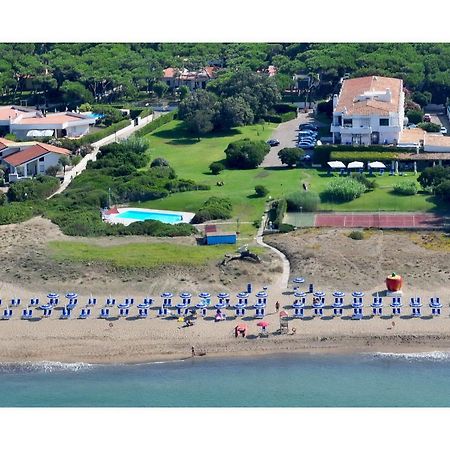Hotel Della Baia Baia Domizia Ngoại thất bức ảnh