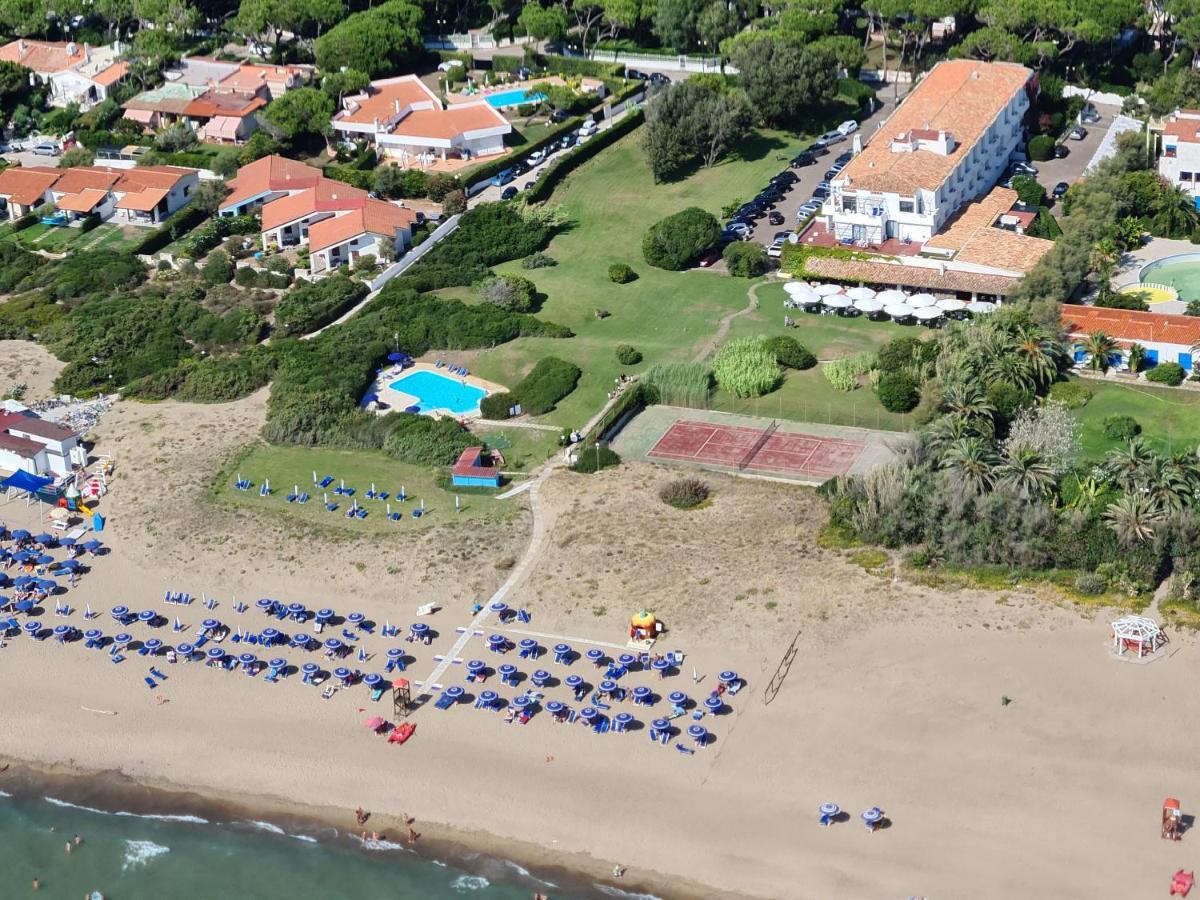 Hotel Della Baia Baia Domizia Ngoại thất bức ảnh