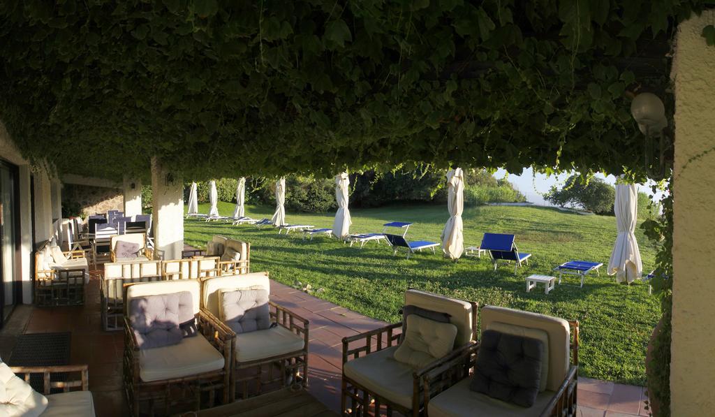 Hotel Della Baia Baia Domizia Ngoại thất bức ảnh