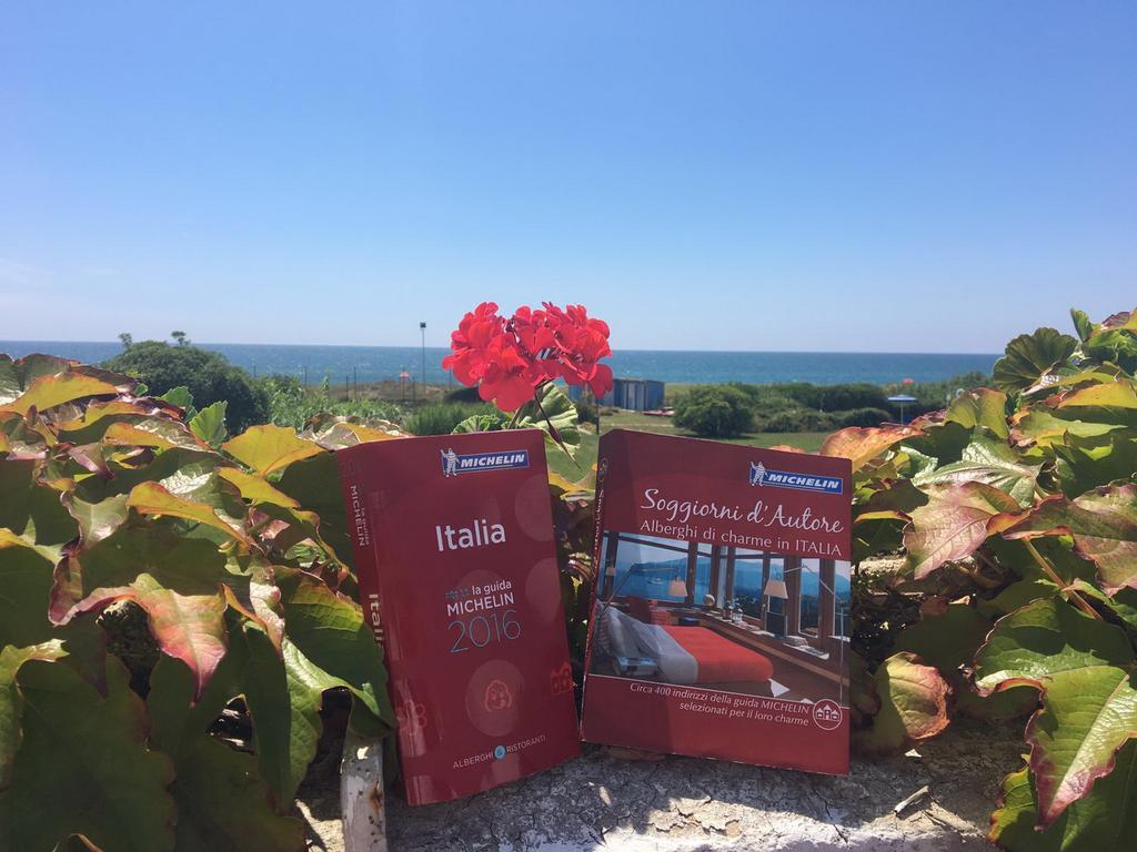 Hotel Della Baia Baia Domizia Ngoại thất bức ảnh