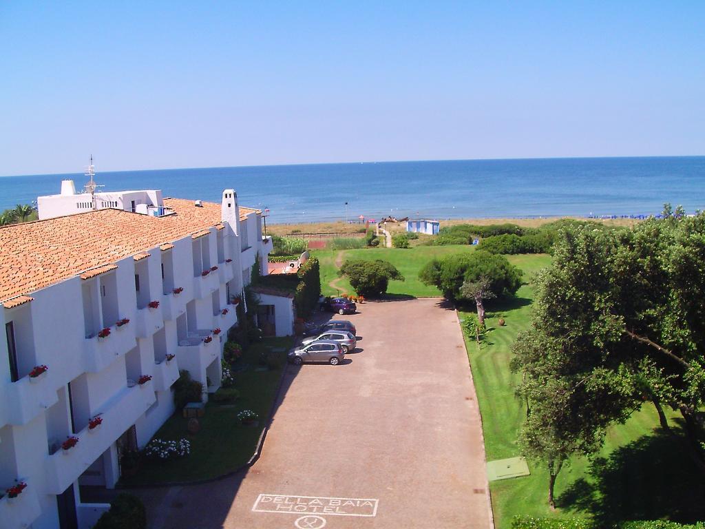 Hotel Della Baia Baia Domizia Ngoại thất bức ảnh
