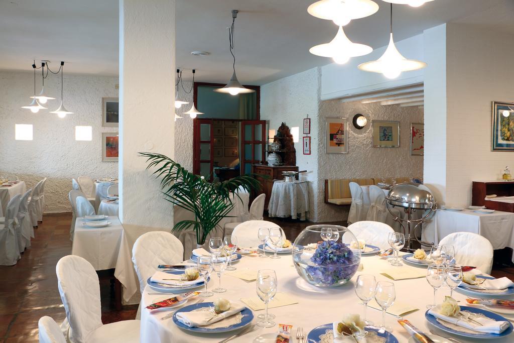 Hotel Della Baia Baia Domizia Ngoại thất bức ảnh
